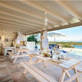 8 Bedroom villa with pool & seaview, near Acharavi, sleeps 16-18